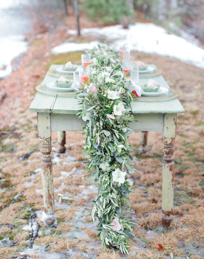 Snowy Mint & White Wedding Inspiration