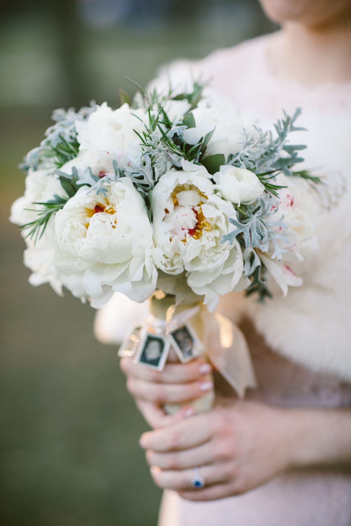 Flou(-e)r_Specialty_Floral_Events_Memorable_ Wedding_Bouquets_1
