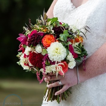 Flou(-e)r_Specialty_Floral_Events_Wedding_Flower_Bouquets_3