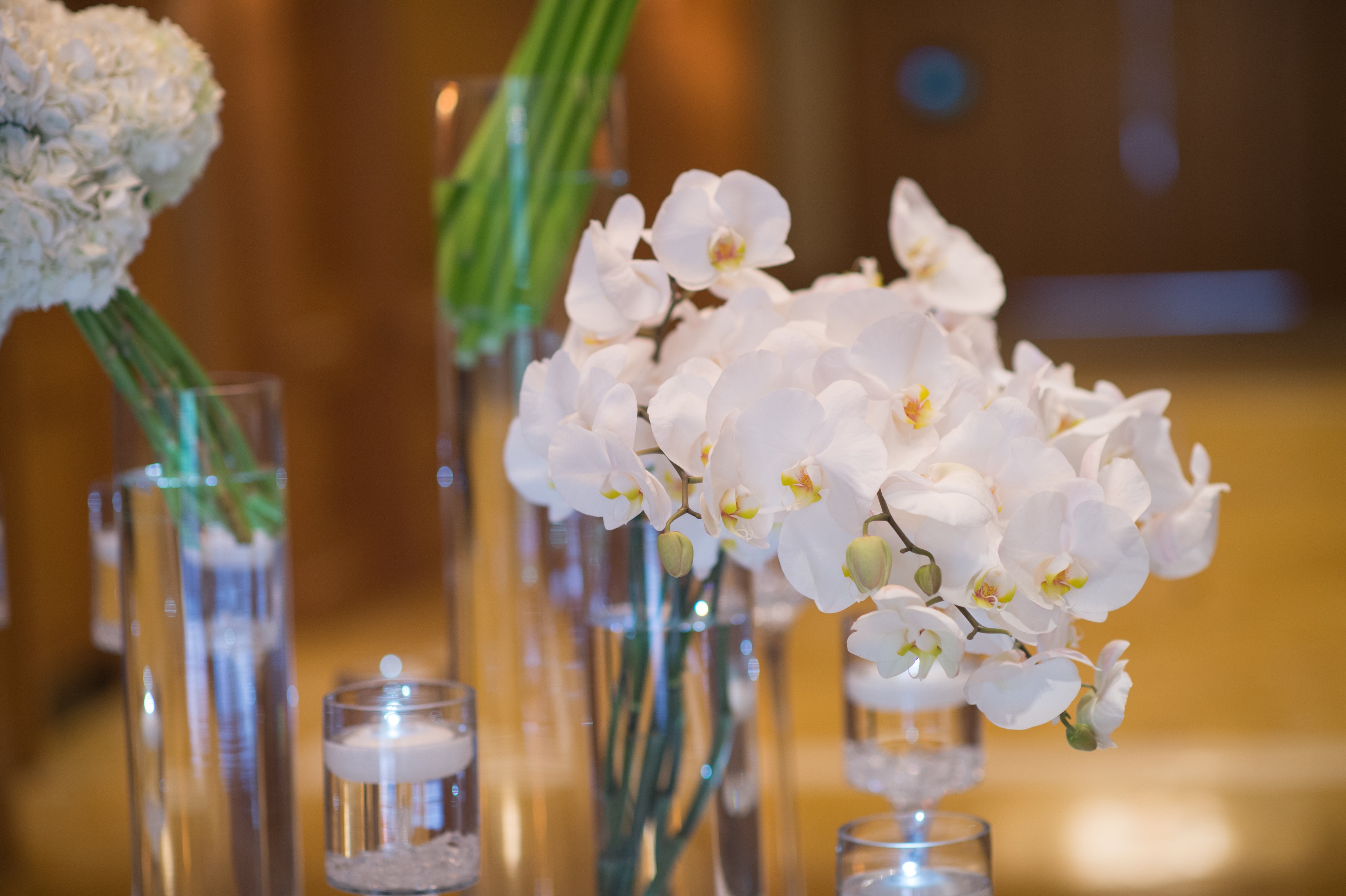 flou(-e)r Specialty Floral Events Modern Wedding Centerpiece Style Jenny Moloney Photography