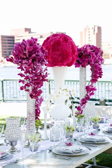 flou(-e)r Specialty Floral Events Modern Wedding Centerpiece Style Corinna Raznikov Photography