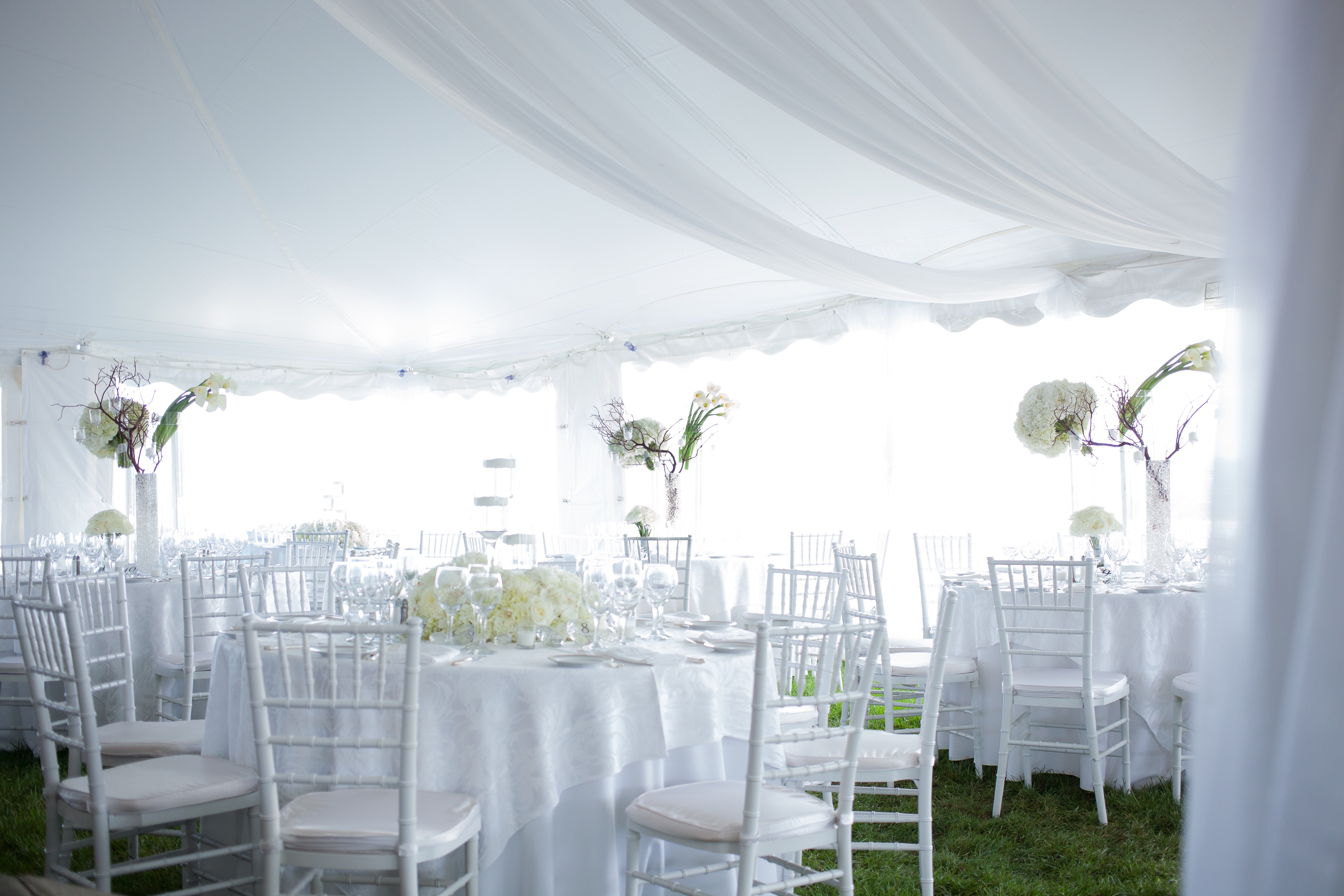 flou(-e)r Specialty Floral Events Crane Estate Tented Wedding