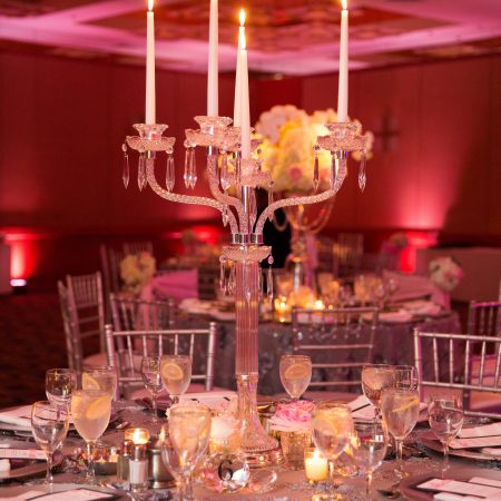 flou(-e)r_specialty_floral_events_wedding_candelabras_crystal