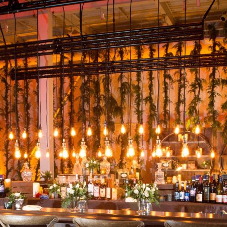 flou(-e)r_specialty_floral_events_holiday_decor_garland