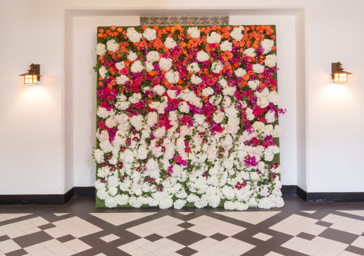 flou(-e)r_specialty_floral_events_wedding_flower_wall_Backdrop
