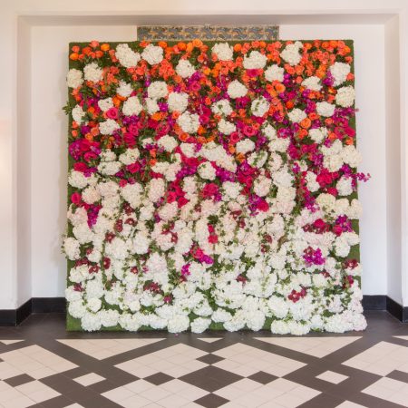 flou(-e)r_specialty_floral_events_wedding_flower_wall_Backdrop