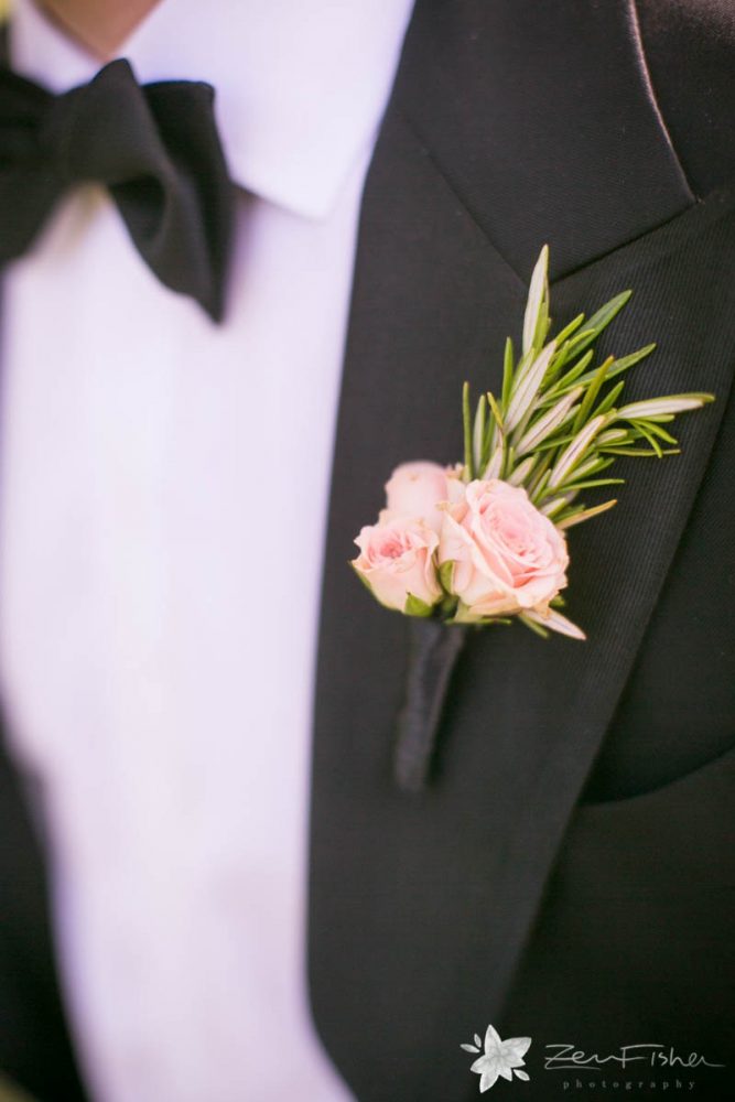 flour_specialty_floral_events_boston_wedding_flowers_boutonniere_style_romantic_Zev_Fisher_Photography