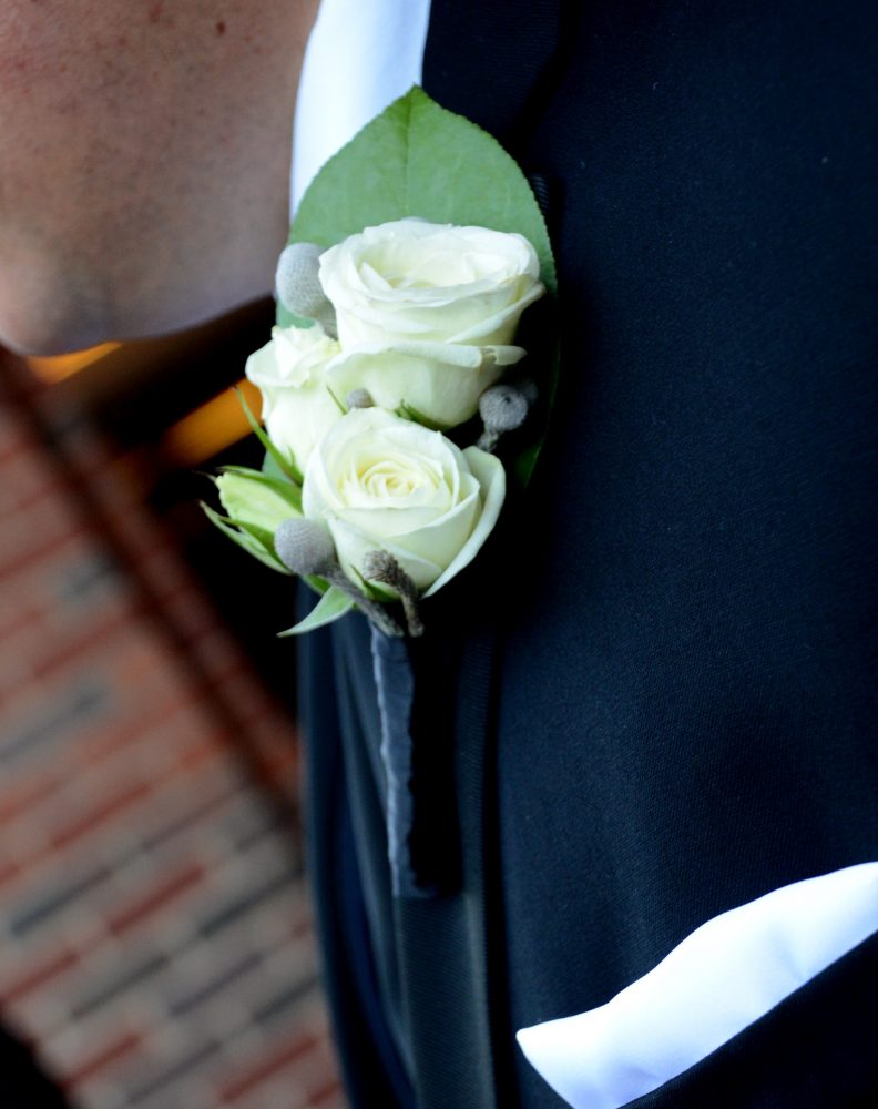 flour_specialty_floral_events_boston_wedding_flowers_boutonniere_style_traditional