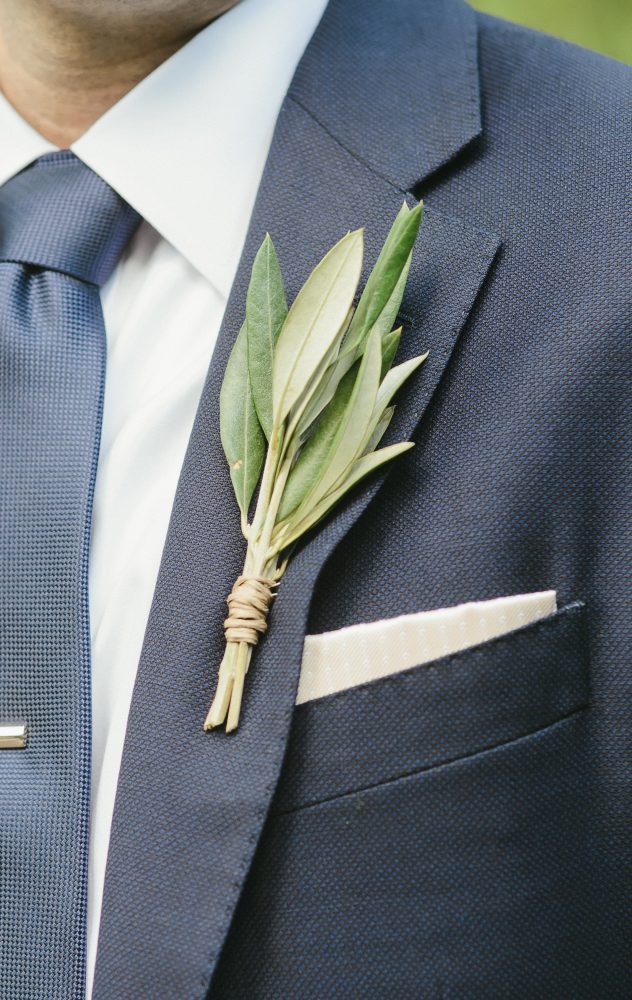 flour_specialty_floral_events_boston_wedding_flowers_boutonniere_style_unique_Servidone_Studios_Photography