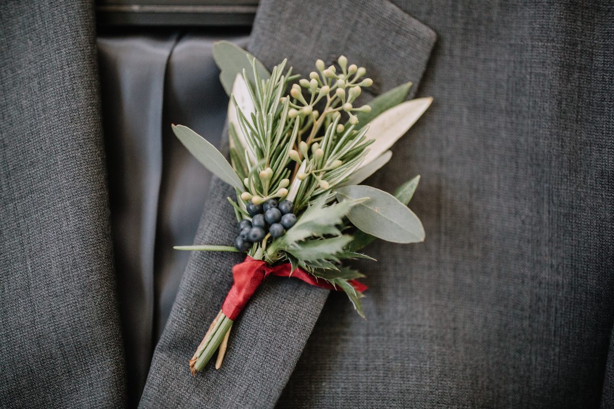 flour_specialty_floral_events_boston_wedding_flowers_boutonniere_style_woodsy