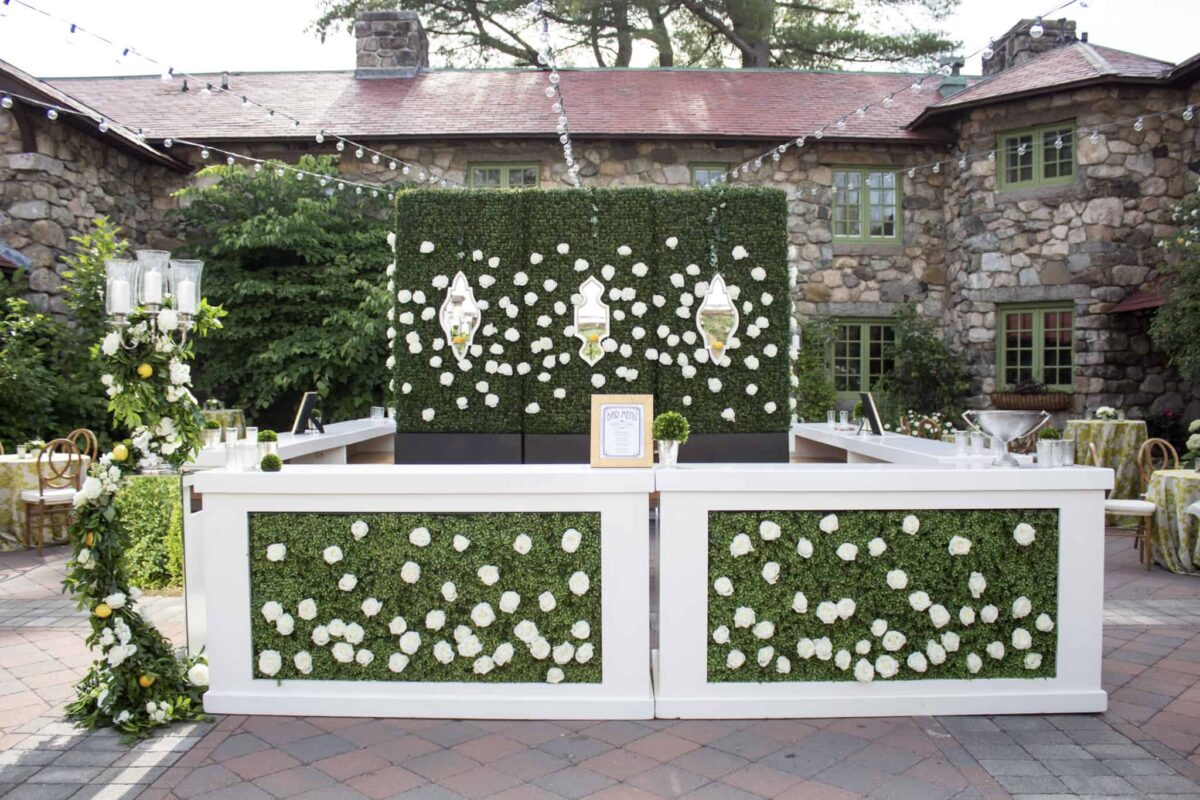 Bar Floral Décor